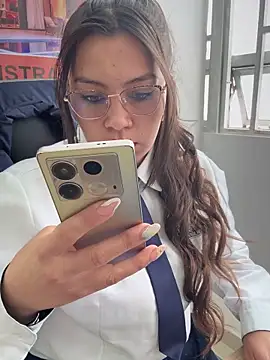 LIZ-06  online show from 11-11-25, 01:50