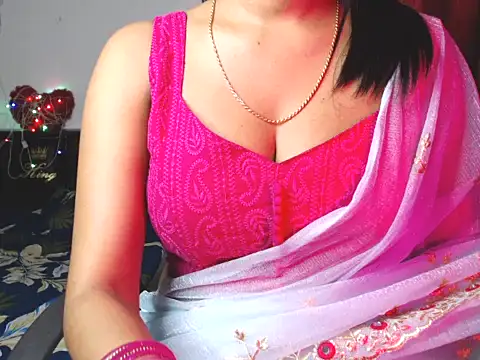 Snapshot of Missjaan chatting on 07-26-26, 04:25 Missjaan online show from 07-26-26, 04:25