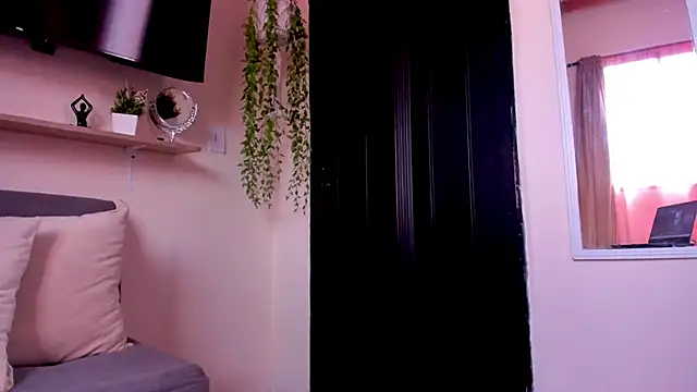 sofiaVelez01 online show from 05-04-26, 04:10