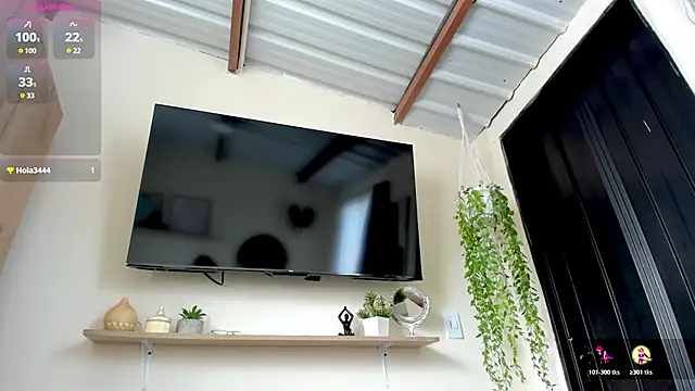 Snapshot of sofiaVelez01 chatting on 02-28-26, 06:40 sofiaVelez01 online show from 02-28-26, 06:40