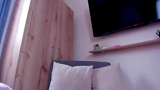 sofiaVelez01 online show from 07-04-26, 03:49