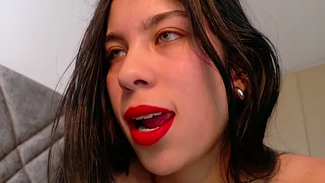 Snapshot of lia__Suummer chatting on 03-13-25, 08:00 lia Suummer online show from 03-13-25, 08:00