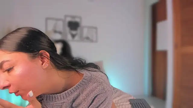 777AylinZ online show from 04-06-26, 11:22