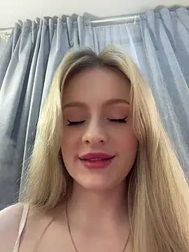 Snapshot of CaseyCumFace chatting on 06-16-26, 08:20 CaseyCumFace online show from 06-16-26, 08:20