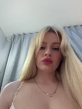 Snapshot of CaseyCumFace chatting on 07-21-26, 07:26 CaseyCumFace online show from 07-21-26, 07:26