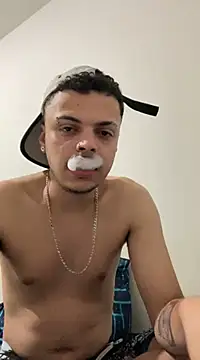 Snapshot of alexxng chatting on 12-06-24, 01:49 alexxng online show from 12-06-24, 01:49