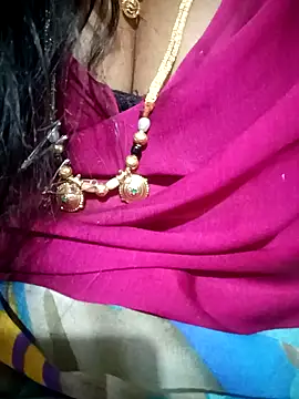 Snapshot of Cute-chinny chatting on 02-02-25, 02:45 Cute-chinny online show from 02-02-25, 02:45