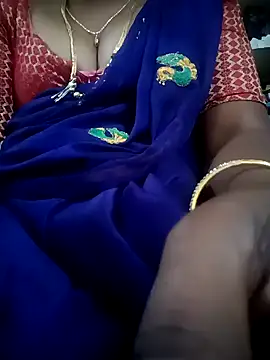 Snapshot of Cute-chinny chatting on 02-07-25, 08:55 Cute-chinny online show from 02-07-25, 08:55