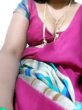 Snapshot of Cute-chinny chatting on 01-17-25, 11:18 Cute-chinny online show from 01-17-25, 11:18