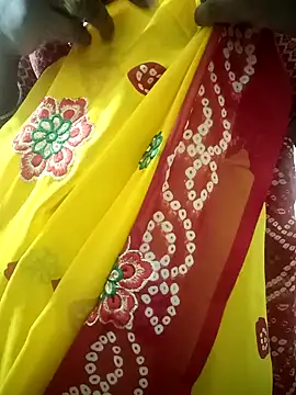 Snapshot of Cute-chinny chatting on 02-07-25, 04:06 Cute-chinny online show from 02-07-25, 04:06