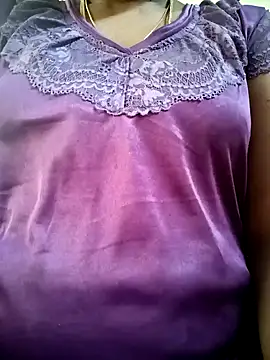 Snapshot of Cute-chinny chatting on 01-17-25, 10:33 Cute-chinny online show from 01-17-25, 10:33