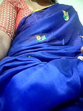 Snapshot of Cute-chinny chatting on 02-07-25, 05:40 Cute-chinny online show from 02-07-25, 05:40