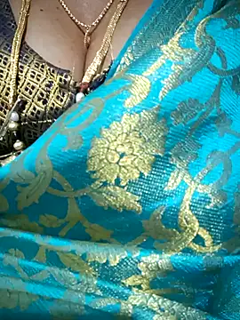 Snapshot of Cute-chinny chatting on 01-30-25, 04:45 Cute-chinny online show from 01-30-25, 04:45