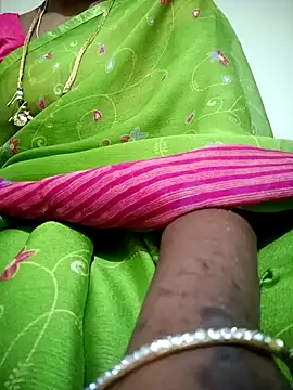 Snapshot of Cute-chinny chatting on 01-29-25, 01:38 Cute-chinny online show from 01-29-25, 01:38