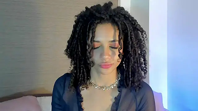 Snapshot of naomidawsonn chatting on 11-04-25, 12:47 naomidawsonn online show from 11-04-25, 12:47