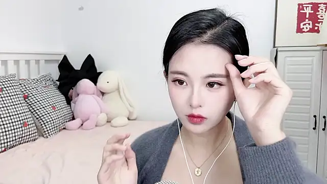 XINXINh online show from 01-18-25, 03:20