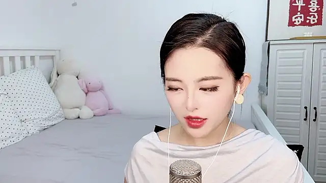 XINXINh online show from 02-12-25, 02:35