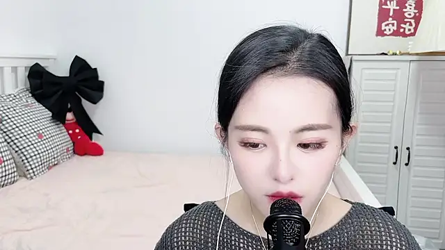 XINXINh online show from 01-15-25, 03:11