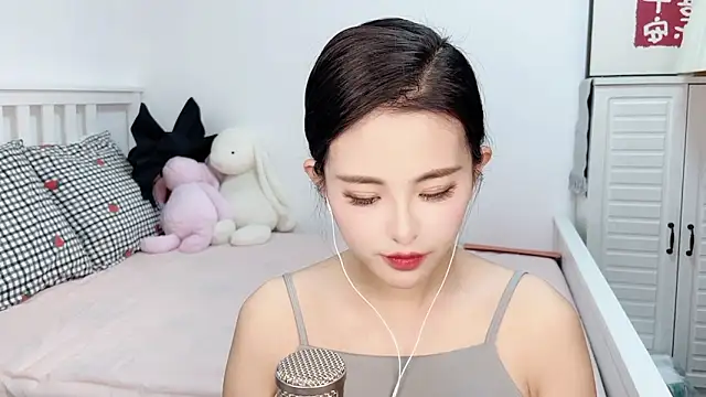 XINXINh online show from 01-22-25, 06:31