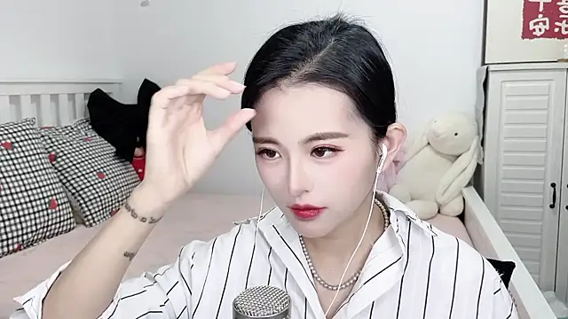 XINXINh online show from 01-17-25, 03:23