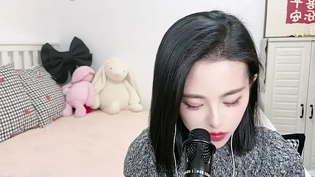 XINXINh online show from 01-14-25, 03:32