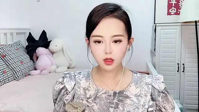 XINXINh online show from 01-21-25, 05:49