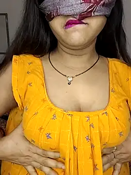 Snapshot of Cute-manisha chatting on 06-30-26, 02:00 Cute-manisha online show from 06-30-26, 02:00