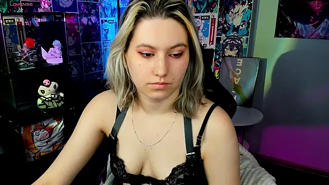 Snapshot of Bonni_Meiz chatting on 03-09-25, 03:22 Bonni Meiz online show from 03-09-25, 03:22