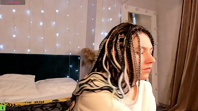 Bonni Meiz online show from 03-10-26, 03:32