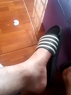 Michelhot32 online show from 04-15-26, 04:11