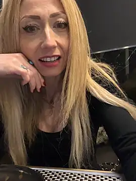 Snapshot of harleyejoker1 chatting on 02-24-25, 07:52 harleyejoker1 online show from 02-24-25, 07:52