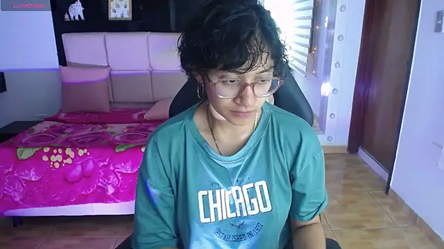 Lili Gomez  online show from 01-10-26, 11:16