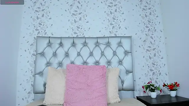 Snapshot of candymery chatting on 02-12-25, 07:13 candymery online show from 02-12-25, 07:13