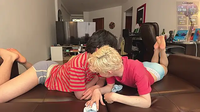 Snapshot of mapleg chatting on 04-05-26, 06:03 mapleg online show from 04-05-26, 06:03