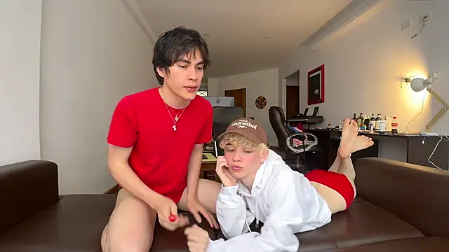 Snapshot of mapleg chatting on 03-22-26, 07:15 mapleg online show from 03-22-26, 07:15