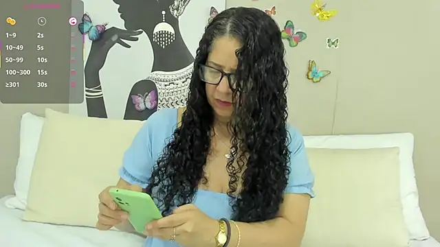 Adelesmithh online show from 09-23-25, 11:39