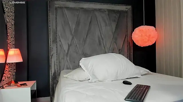 Pamela Johnsonn online show from 11-11-25, 07:41