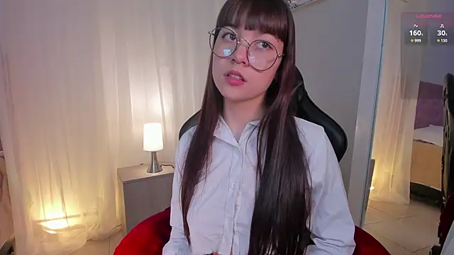 Lia Sweett  online show from 11-28-25, 03:34