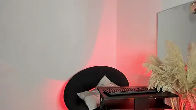 Iiam danii online show from 12-27-24, 01:07