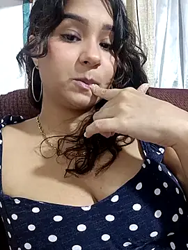 Snapshot of BrendaGirs chatting on 03-01-25, 02:37 BrendaGirs online show from 03-01-25, 02:37