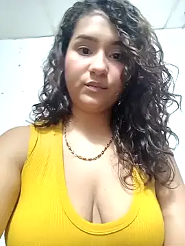 Snapshot of BrendaGirs chatting on 02-20-25, 01:57 BrendaGirs online show from 02-20-25, 01:57