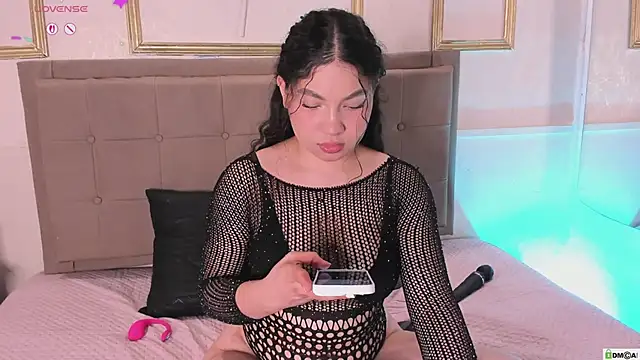 amandalee01 online show from 04-20-26, 09:38