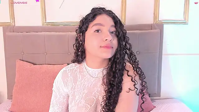 Snapshot of amandalee01 chatting on 02-07-26, 07:55 amandalee01 online show from 02-07-26, 07:55