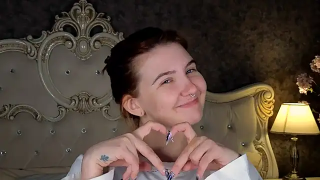 Snapshot of Melanie_Stoun chatting on 10-05-25, 12:07 Melanie Stoun online show from 10-05-25, 12:07
