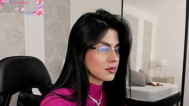 stephanya  online show from 05-14-26, 07:44