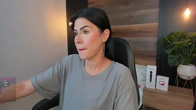 stephanya  online show from 12-20-25, 07:06