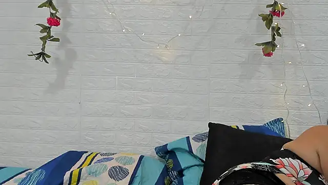 Snapshot of CHantal_33 chatting on 12-26-24, 01:07 CHantal 33 online show from 12-26-24, 01:07