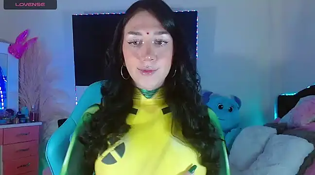 Snapshot of karla_zambrano chatting on 12-19-24, 10:10 karla zambrano online show from 12-19-24, 10:10