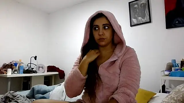 Ursumi1 online show from 11-02-25, 06:57