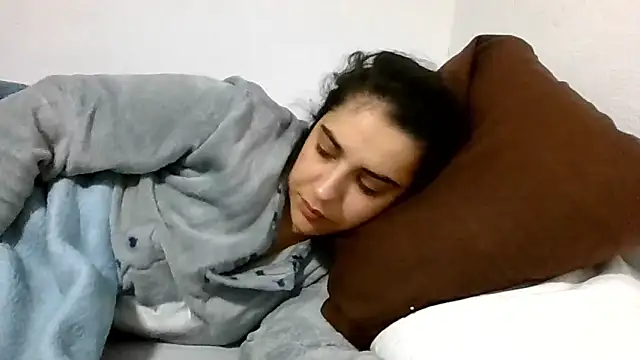 Ursumi1 online show from 01-18-26, 05:38